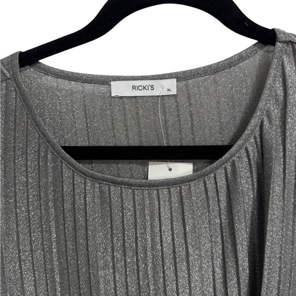 Ricki's Metallic Gray Pleated Top - Picture 5 of 10